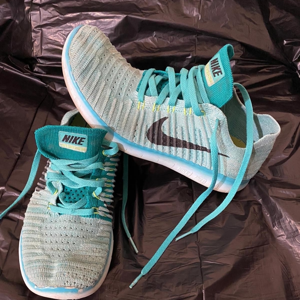 NIKE SNEAKERS 🔥